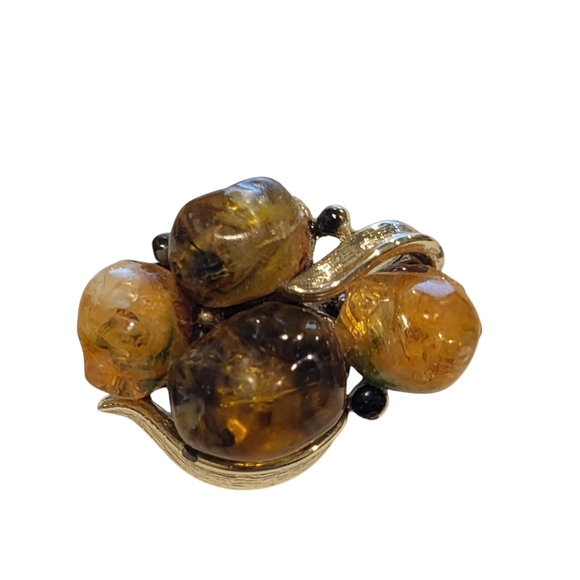 Vintange Coro Gold Tone & Amber Colored Clip On Earrings - Picture 2 of 4